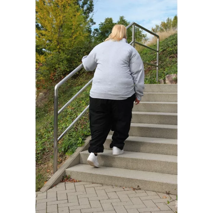 Vètements pour simuler la nocivité du surpoids et de l'obésité